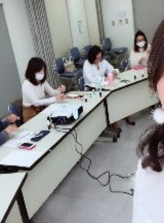 アロマのバスボール作り方 アロマサロン スクール プティボヌール